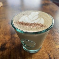 Three Cats Coffee - Hojicha latte