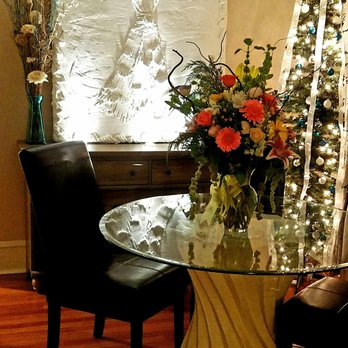 The Waters Edge Flowers - Florists Near Me - Newport, Rhode Island