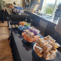 Red Lion Inn & Suites Sequim - Breakfast snacks