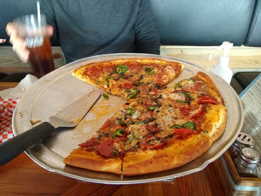 Walter's 303 Pizzeria & Publik House by null