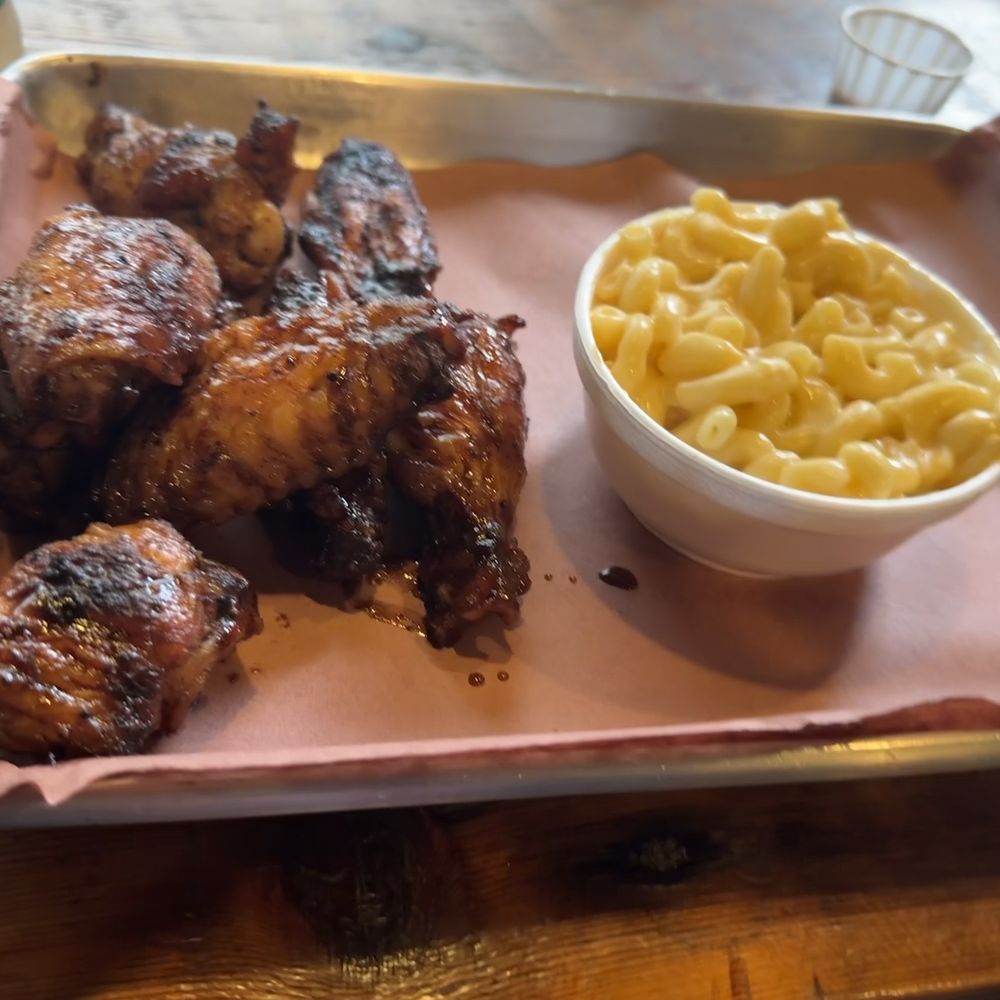 HammerDown BBQ - 8 Wings with a side of Mac & Cheese - Barbeque Near Me - Aldie, Virginia