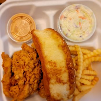 Raising Cane's Chicken Fingers - Chicken Tenders Combo - Fast Food Near Me - Carson, California Raising Cane's Chicken Fingers - Chicken Tenders Combo - Fast Food Near Me - Carson, California
