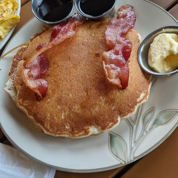 Sunrise Memphis - Not-So-Short Stack - Breakfast & Brunch Near Me - Memphis, Tennessee Sunrise Memphis - Not-So-Short Stack - Breakfast & Brunch Near Me - Memphis, Tennessee