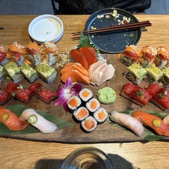 Bamboo Sushi - Setto Platter - Sushi Bars Near Me - Seattle, Washington