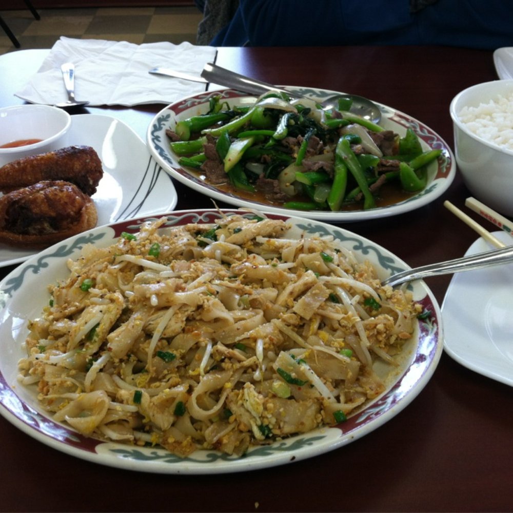 Chicken Pad Thai, Stuffed Chicken Wings & Beef/Veggie Stir Fry