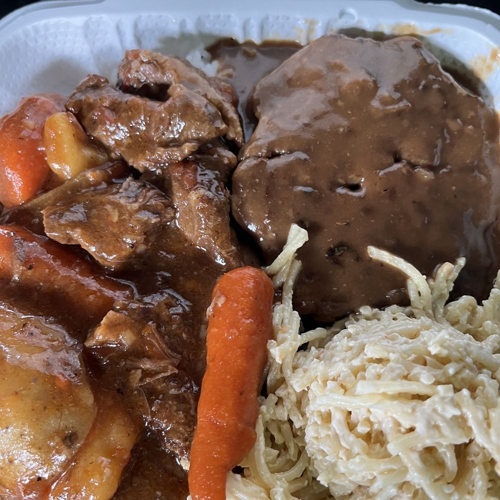 Taka's Box Lunch - Beef stew+Hamburger steak - Breakfast & Brunch Near Me - Honolulu, Hawaii Taka's Box Lunch - Beef stew+Hamburger steak - Breakfast & Brunch Near Me - Honolulu, Hawaii
