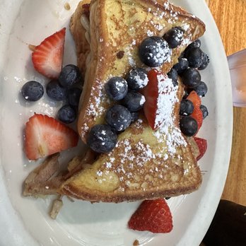 The 5 Point Café - Monti Cristo was amazing - Dive Bars Near Me - Seattle, Washington The 5 Point Café - Monti Cristo was amazing - Dive Bars Near Me - Seattle, Washington
