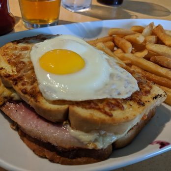 Claire's Restaurant - Breakfast & Brunch Near Me - Edmonds, Washington