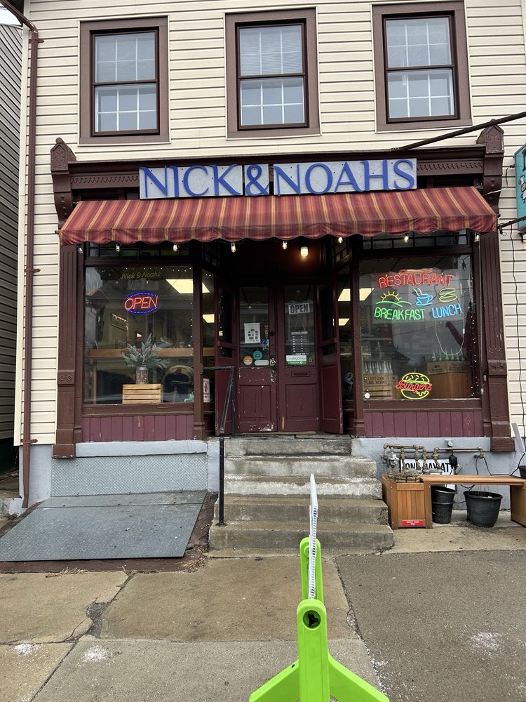 Nick & Noah’s