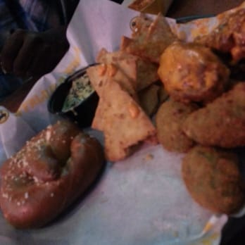 Buffalo Wild Wings - Tailgate Sampler - Chicken Wings Near Me - Chicago Ridge, Illinois Buffalo Wild Wings - Tailgate Sampler - Chicken Wings Near Me - Chicago Ridge, Illinois