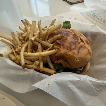 Annie's Cafe and Bar - Bistro Cheeseburger - Bars Near Me - Austin, Texas