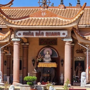 Bao Quang Temple - Closeup of the temple - Buddhist Temples Near Me - Santa Ana, California Bao Quang Temple - Closeup of the temple - Buddhist Temples Near Me - Santa Ana, California