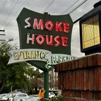 Burbank Smokehouse - Classic neon sign - Steakhouses Near Me - Burbank, California Burbank Smokehouse - Classic neon sign - Steakhouses Near Me - Burbank, California