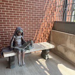Oakmont Carnegie Library - Cool statue out front
