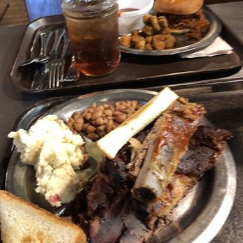 The Branding Iron Restaurant & Catering - Combo plate & chopped beef sandwich - Barbeque Near Me - Wichita Falls, Texas