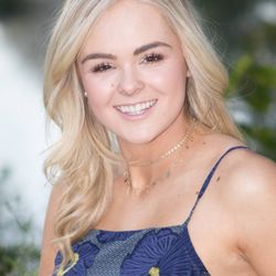 Darcee Taylor Photography - Senior portrait