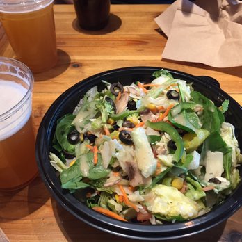 Dells Pizza Lab - Veggie Salad - Salad Near Me - Wisconsin Dells, Wisconsin Dells Pizza Lab - Veggie Salad - Salad Near Me - Wisconsin Dells, Wisconsin
