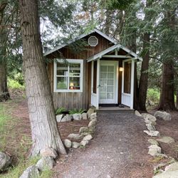 Lopez Farm Cottages and Tent Camping - Cabin 2: trail to the cabin