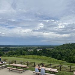 OakGlenn Vineyards & Winery