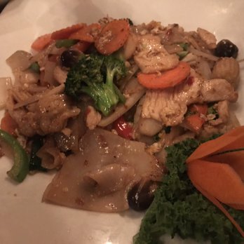 Thai Select - Drunken noodles - Thai Near Me - Zionsville, Indiana Thai Select - Drunken noodles - Thai Near Me - Zionsville, Indiana