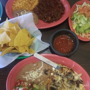 Aurelio’s - Up top, chile colorado. Below, pollo a la ranchero. Both were so fresh and delicious. - Mexican Near Me - Buford, Georgia