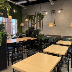 Verde Salad - Dining area