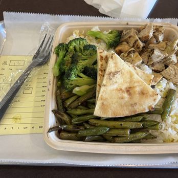 Local Expedition Wood Fired Grill - Chicken plate with green beans and broccoli - New American Near Me - Alpharetta, Georgia Local Expedition Wood Fired Grill - Chicken plate with green beans and broccoli - New American Near Me - Alpharetta, Georgia
