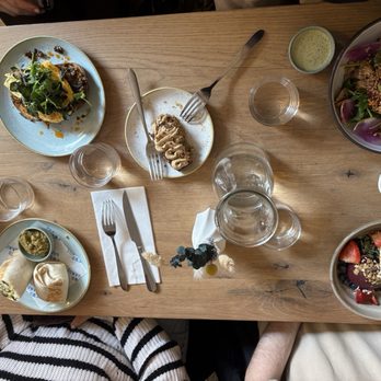 Two Hands - Cafes Near Me - New York, New York Two Hands - Cafes Near Me - New York, New York