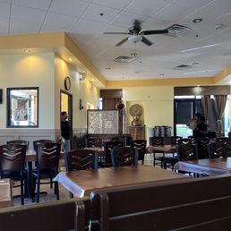 Walked in at 6:15pm - busy it was by 6:45 this Saturday Evening! (09/09/23) Walked in at 6:15pm - busy it was by 6:45 this Saturday Evening! (09/09/23)
