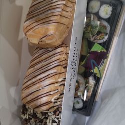 Dumdum Donuterie - Dulce de leche cronut and zebra cronut