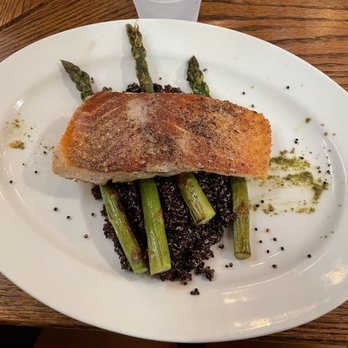 Cafe Pomigliano - Wild salmon - Italian Near Me - Green Oaks, Illinois