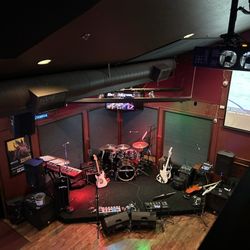 Coyote's Bar and Grill - Live music soon!