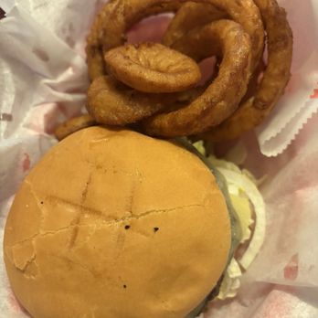 Foster's Grille - Burger and onion rings - Burgers Near Me - Alexandria, Virginia