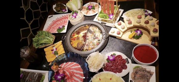 Chun La Hao Chong Qing Hot Pot by null