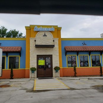 Lo Nuestro De Mexico - the front of a restaurant - Mexican Near Me - Caldwell, Texas Lo Nuestro De Mexico - the front of a restaurant - Mexican Near Me - Caldwell, Texas