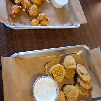 Split Rail Eats - Cheese Curds & Fried Pickles - Sandwiches Near Me - Gatlinburg, Tennessee
