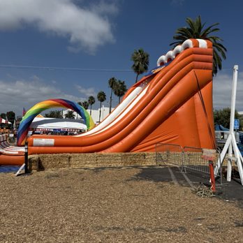 Pa's Pumpkin Patch - Amusement Parks Near Me - Lakewood, California Pa's Pumpkin Patch - Amusement Parks Near Me - Lakewood, California