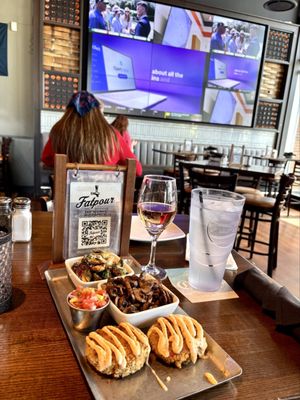 Fatpour McCormick: Ultimate Chicago Sports Bar by null