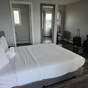 Lakeside Motel - Great size - Hotels Near Me - Ashland, Wisconsin Lakeside Motel - Great size - Hotels Near Me - Ashland, Wisconsin