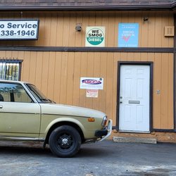 Jim's Auto Service - The entrance to the shop leading to the office.