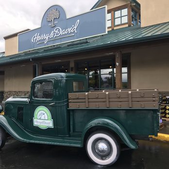 Harry & David - 5/7/22 Exterior, entrance and cool truck - Gift Shops Near Me - Medford, Oregon Harry & David - 5/7/22 Exterior, entrance and cool truck - Gift Shops Near Me - Medford, Oregon