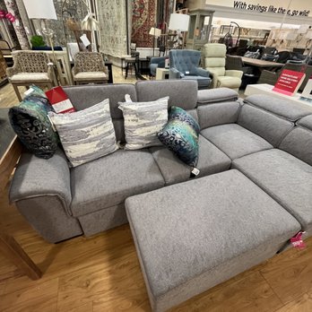 Home Goods - Couch. - Home Decor Near Me - Avon, Connecticut