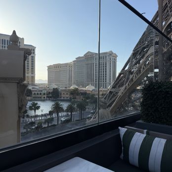 Chéri Rooftop - Lounges Near Me - Las Vegas, Nevada Chéri Rooftop - Lounges Near Me - Las Vegas, Nevada