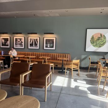 Starbucks - Coffee & Tea Near Me - Orlando, Florida