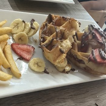 Brunch Point - Strawberry Banana Nutella Waffle - Breakfast & Brunch Near Me - Vista, California
