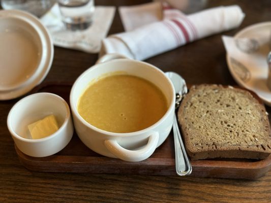 McGonagle’s Pub & Restaurant by null