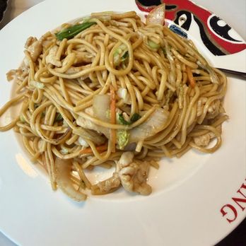 Etang Asian Bistro - Chicken lo mein was definitely the right choice! - Asian Fusion Near Me - Pooler, Georgia Etang Asian Bistro - Chicken lo mein was definitely the right choice! - Asian Fusion Near Me - Pooler, Georgia