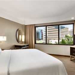 Embassy Suites by Hilton Irvine Orange County Airport - Guest room