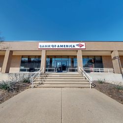 Bank of America Financial Center - Storefront