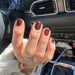 Bellaluxe Nail and Spa - Cat eye design